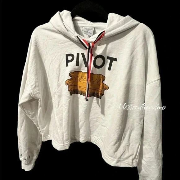~Friends~ Sweatshirt - Medium - Picture 1 of 4